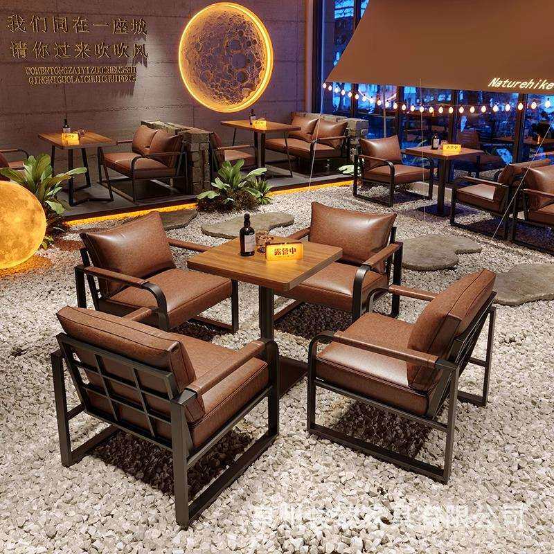 美式酒吧复古桌椅组合酒馆桌椅卡座音乐餐吧清吧餐桌餐椅实木桌椅