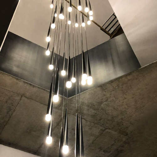 楼梯吊灯现代简约轻奢复式楼别墅旋转loft客厅挑高网红楼梯间长灯