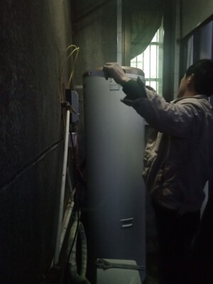 海尔空气能热水器怎么样?用后一个月不吹不坑说缺点！