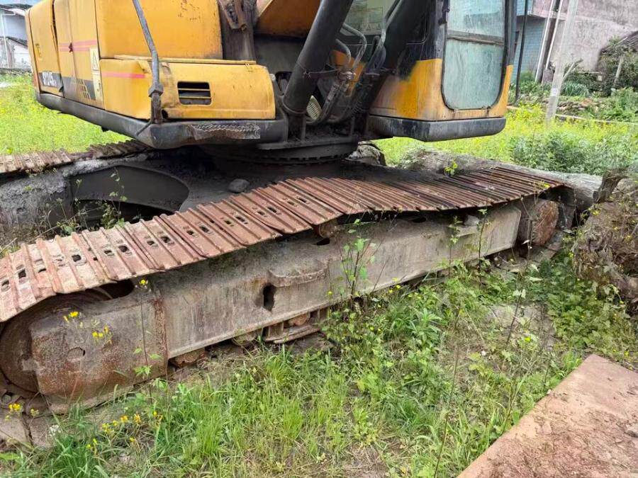 4月18日成都三一SY235C型履带式液压挖掘机（出价即进入倒计时）网络拍卖公告