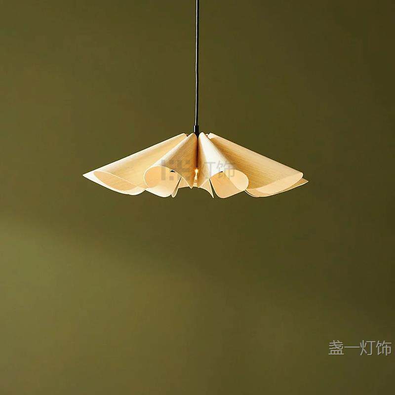 现代极简餐厅餐桌花瓣吊灯简约店铺吧台酒店前台创意装饰北欧氛围