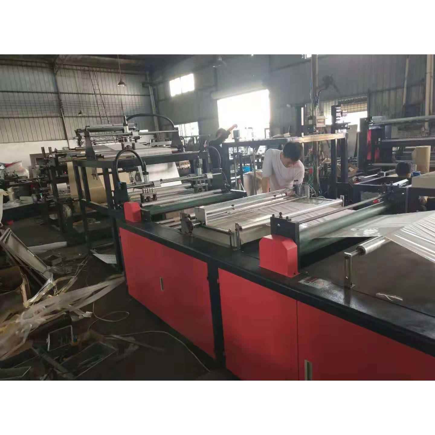 家用衣服袋子防尘挂衣袋无纺布衣柜大衣西服套衣物收防尘罩制袋机