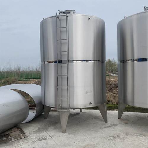 不锈钢储罐立式储存罐水罐罐装化工原料厂家液氮大容量