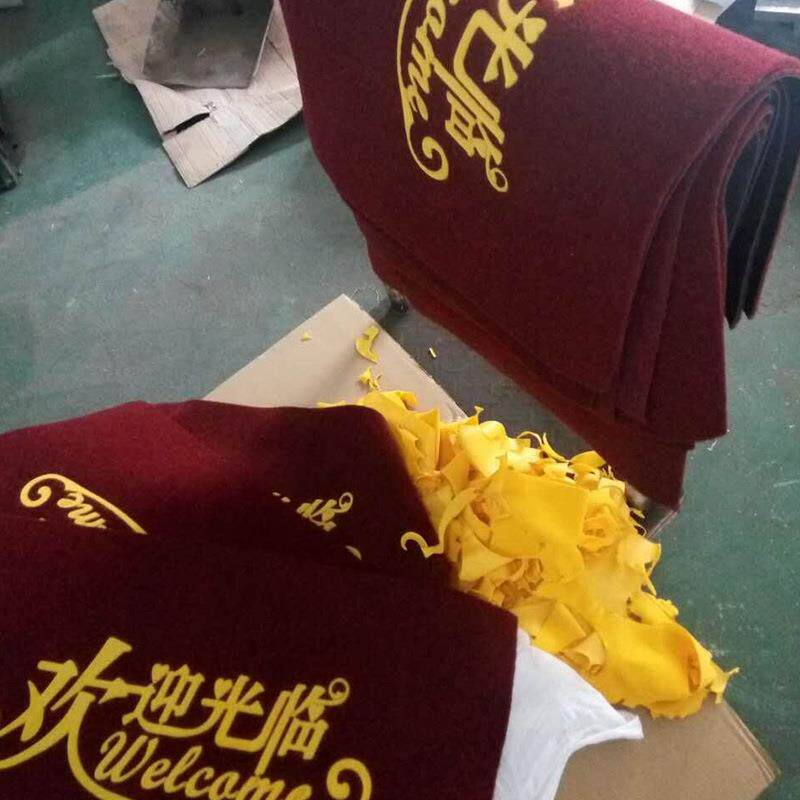 丝圈地垫腈纶拉绒毯面印字颜色PVC皮金色人造革皮料金皮胶皮皮革