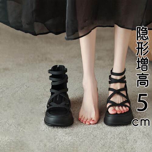 香港真皮黑色凉鞋女夏季外穿2026新款时尚交叉绑带厚底增高罗马鞋