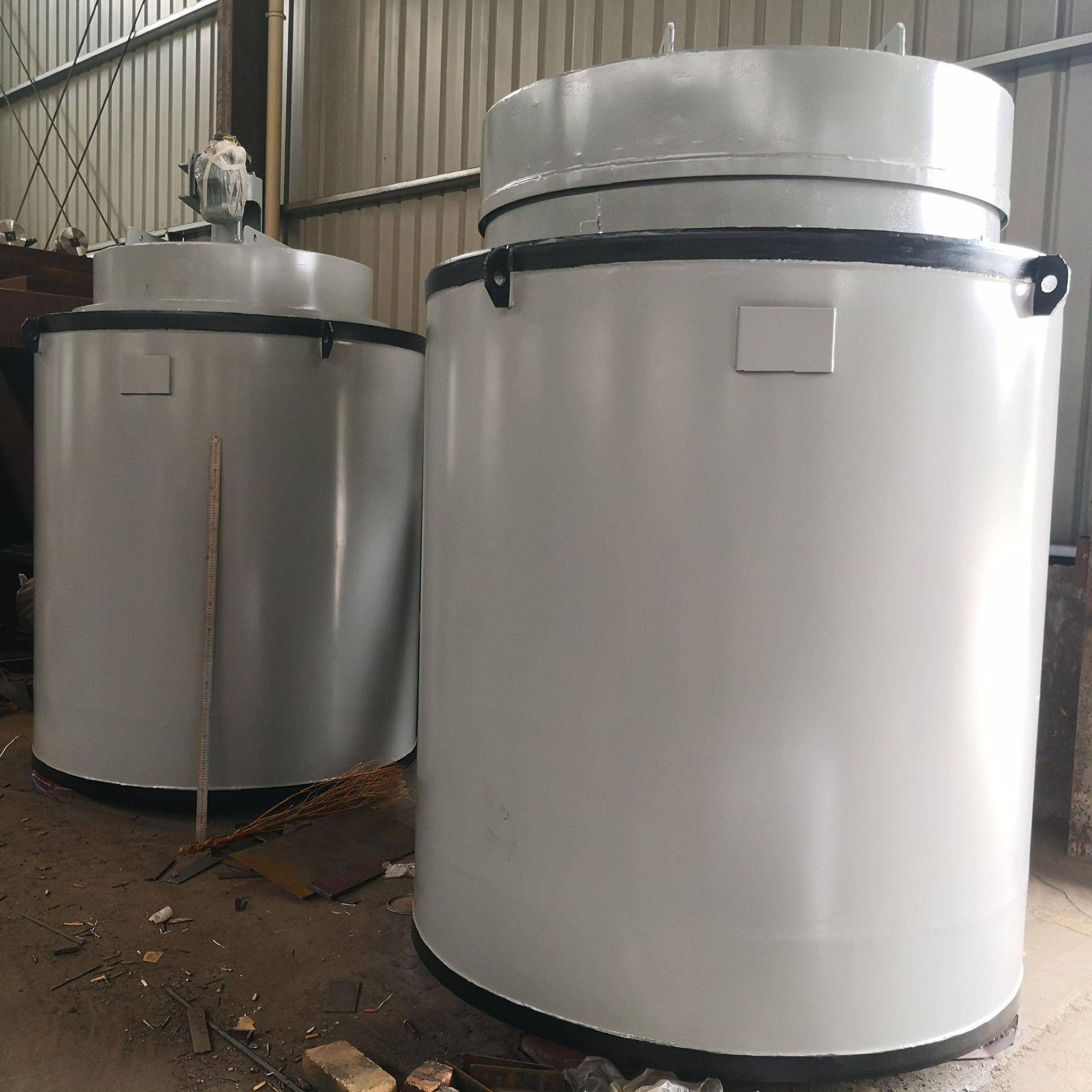 厂家制造盐浴氮化炉QPQ处理设备液体氮化氧化预热井式炉