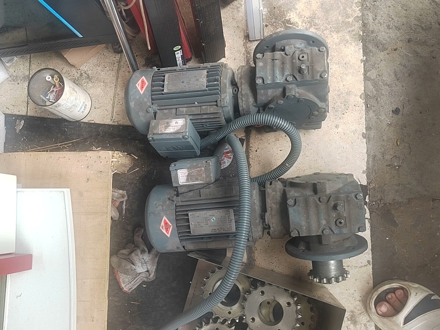 拆机SEW电机，0.55kv,  220v/380v，正常包