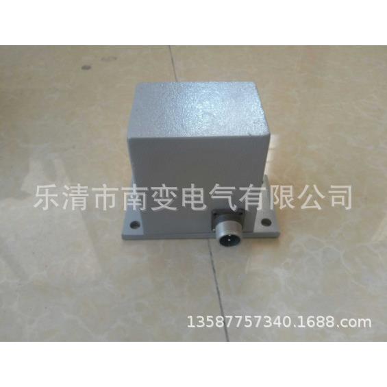 JWK接近开关磁体CJK-1C/DDC24V磁性开关矿用开关磁体航插接头线