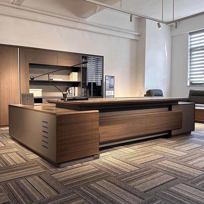 新中式胡实木老板总桌裁桌现代轻奢董桃事长WH室办公时尚大班台带