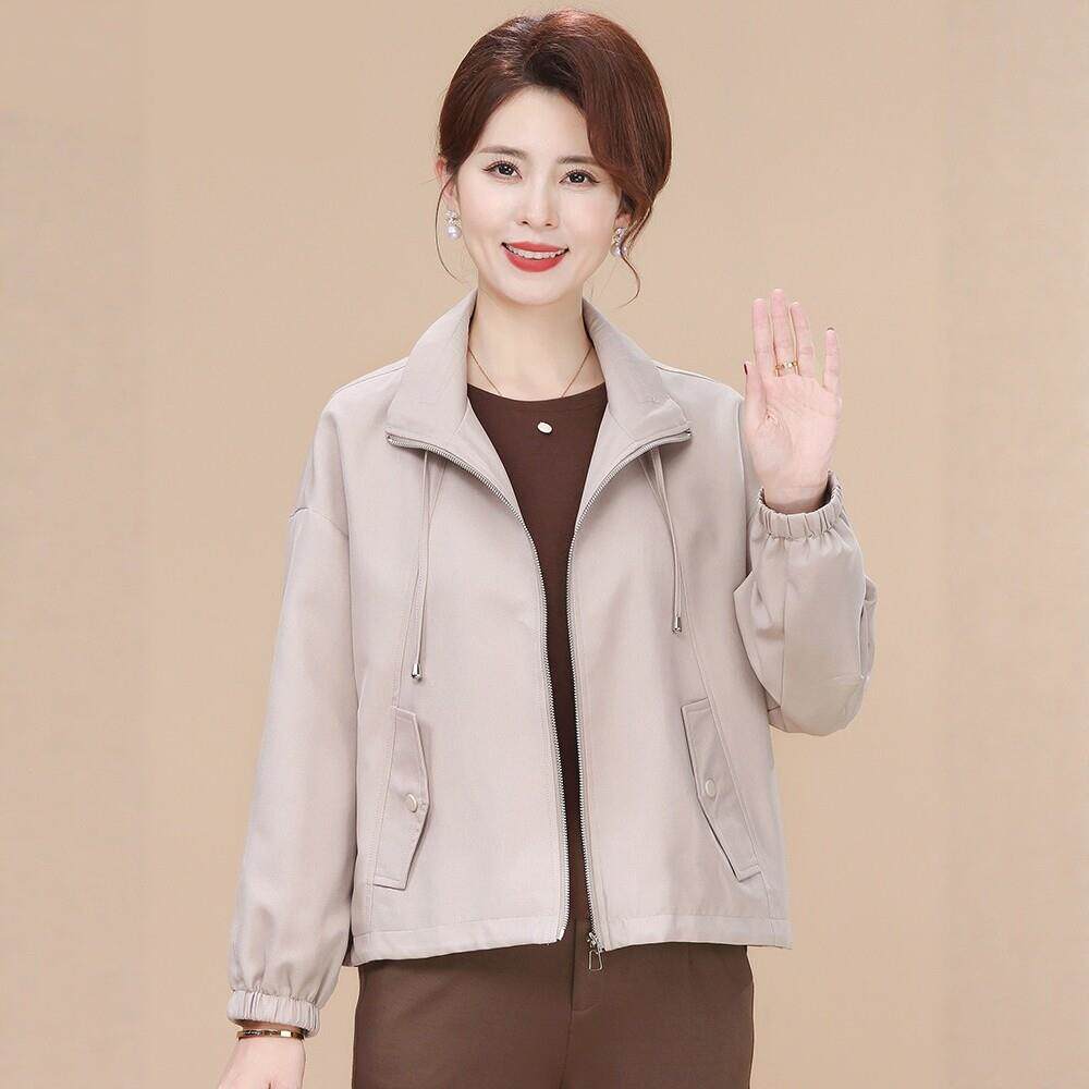 休闲纯色风衣女短款2026春秋韩版新款中老年妈妈杏色宽松翻领外套