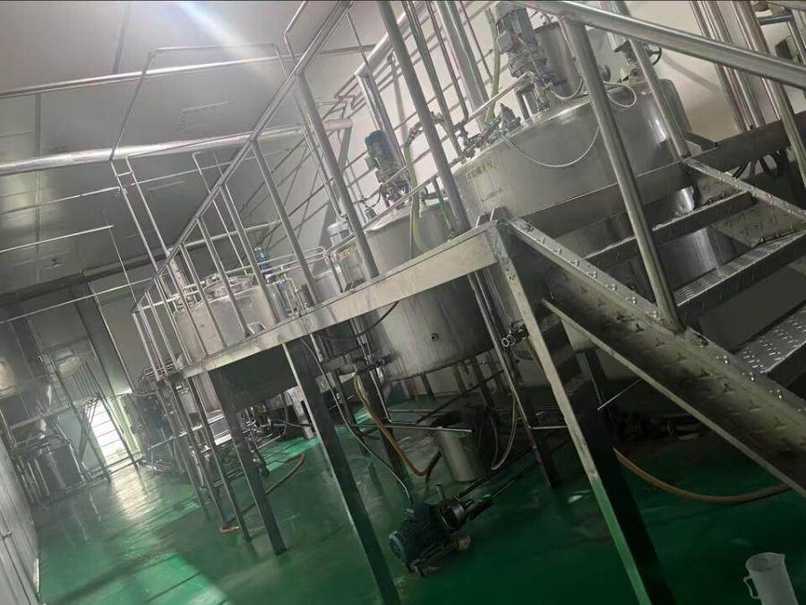 1月5日临夏某公司吉利丁片生产线网络拍卖公告