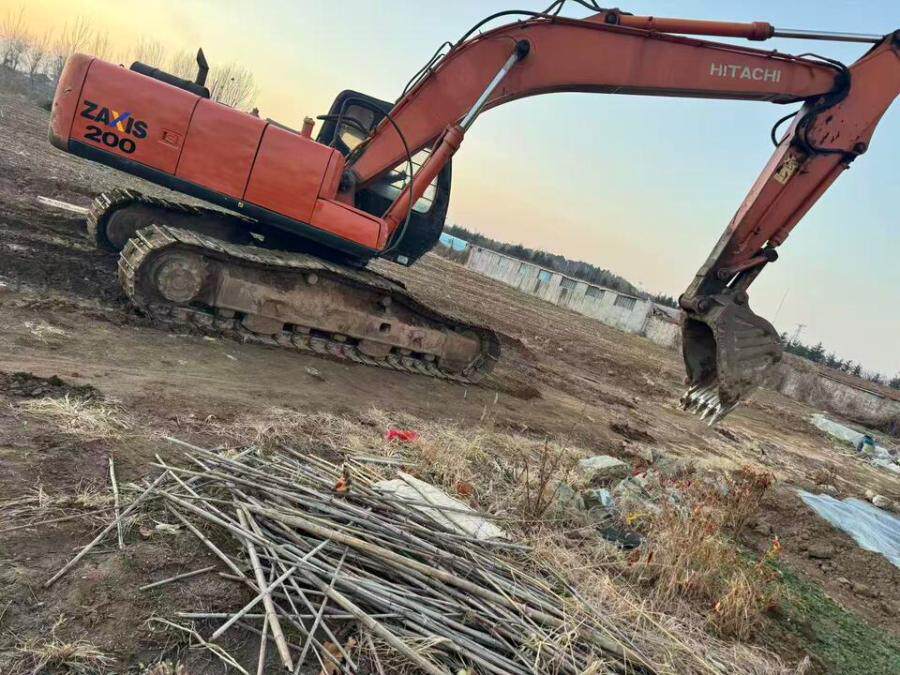 3月29日潍坊日立200挖机网络拍卖公告