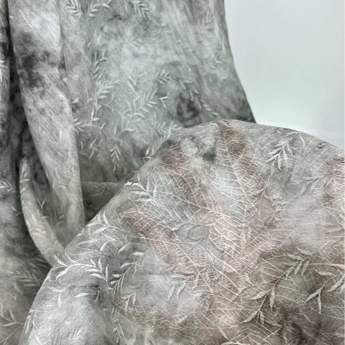 M-397A树叶提花印花面料-新中式-春夏面料-植物纤维-吸湿透气薄款