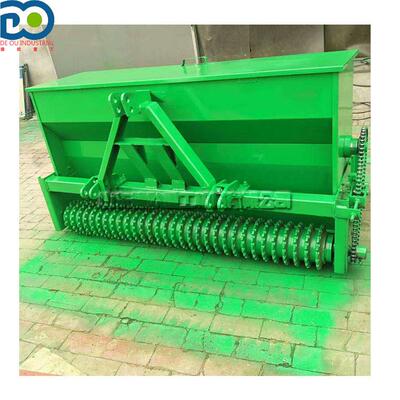 拖拉草机播牵引式籽机28马力悬挂草种坪GAP植保机大型草皮种植机