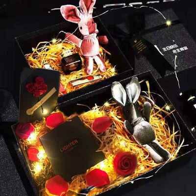 高档抖打音网红火机七U夕情人礼品跑车炫彩指尖点旋转陀螺SB充电