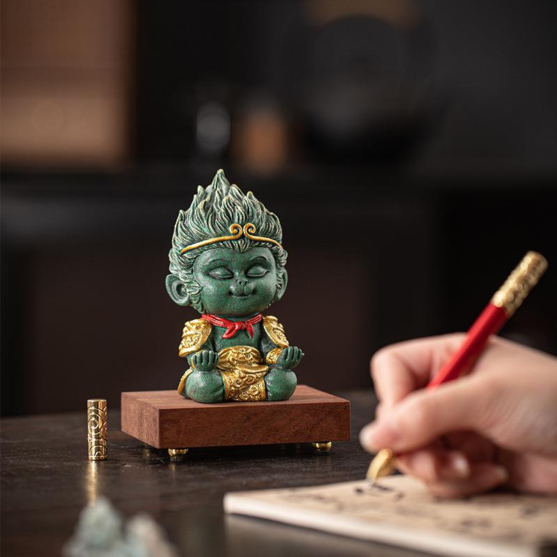 彩金齐天大圣高档书房客厅桌面摆件如意金箍笔悟空笔架书房装饰品