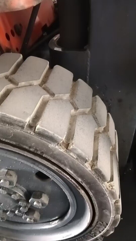 3月22日汕头委托-资产处置合力叉车一台,国三排放,自动挡,实心轮胎,性能完好网络拍卖公告