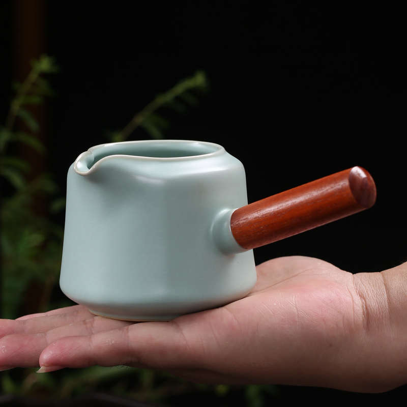 汝窑侧把公道杯日式匀杯耐热陶瓷过滤功夫茶具配件分茶器家用茶海