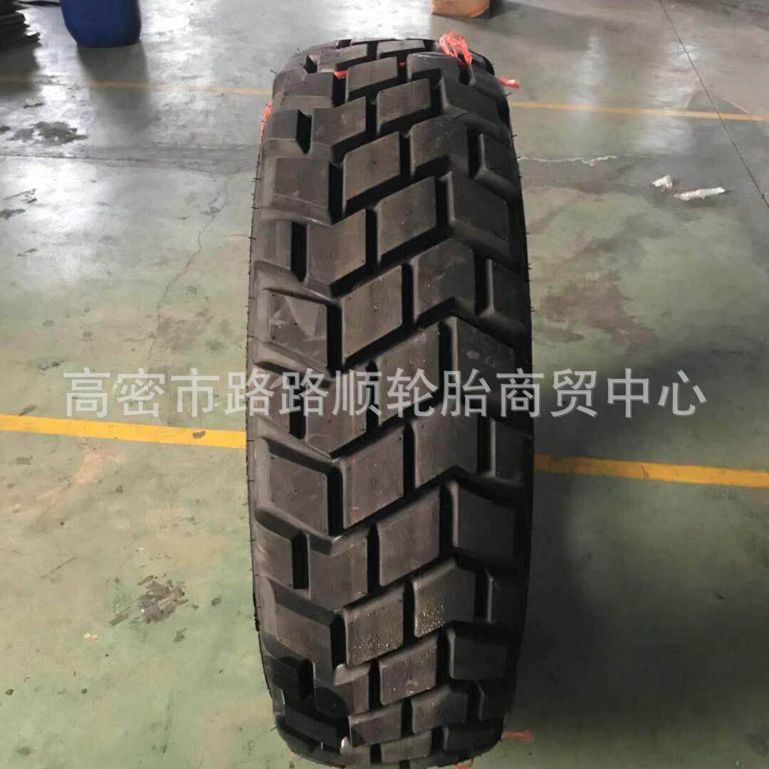 东风东风EQ2082原装J配套汽车轮胎12.5R20真空含内胎越野轮胎
