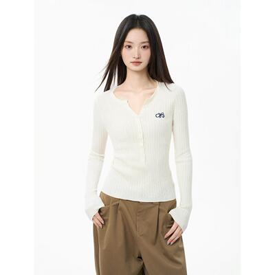 iiamX色白V领针织衫女秋季内0搭打底修身MTN针织长袖上衣225新i款
