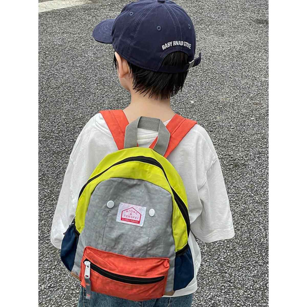 儿童背包男孩外出旅游男童春游双肩包出游小学生郊游小书包超轻便