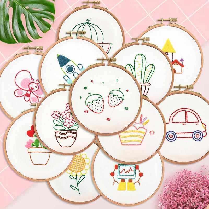 新款卡通儿童刺绣diy手工材料包制作入门幼儿园苏绣布艺装饰挂画图片