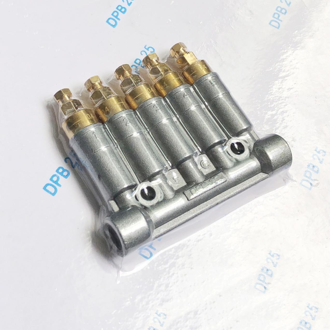 DPB-26 0.2cc 0.4cc 0.5cc 0.6cc 加工中心精量加压容积式分配器