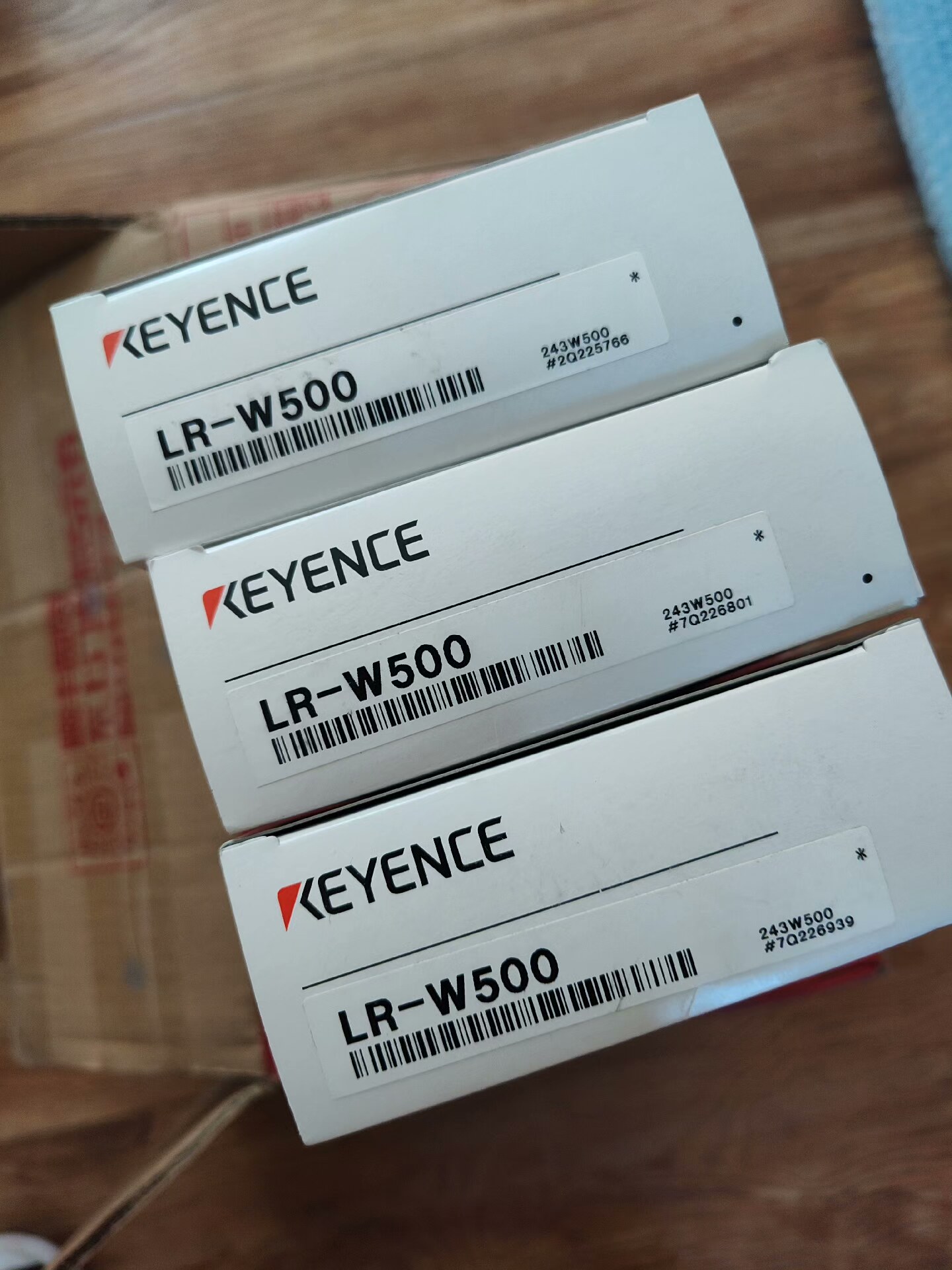 基恩士LR-W500颜色识别传感器，全新原包装正品，正规基恩