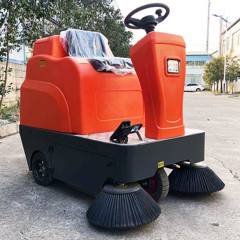 供应驾驶式校道路清414扫车厂家业商用电动地扫车学环卫扫路工车