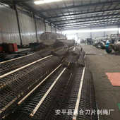 不锈钢直条镀锌刺网品字型刀片刺绳焊接刀片刺绳