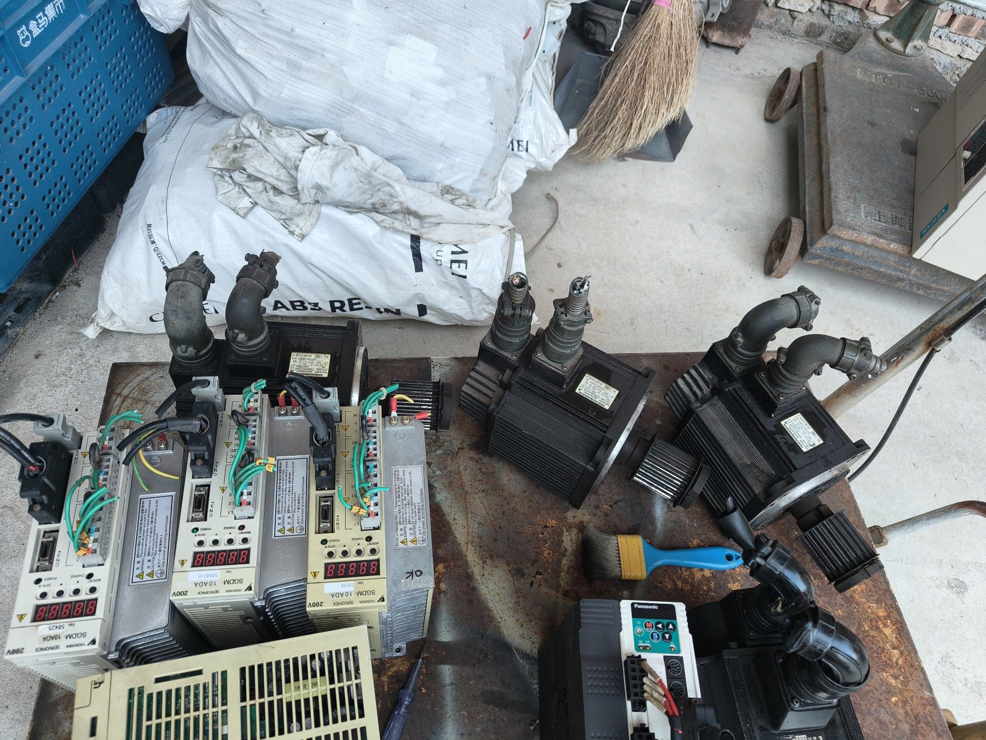 安川伺服驱动器 SGDM-10ADA 功率1KW