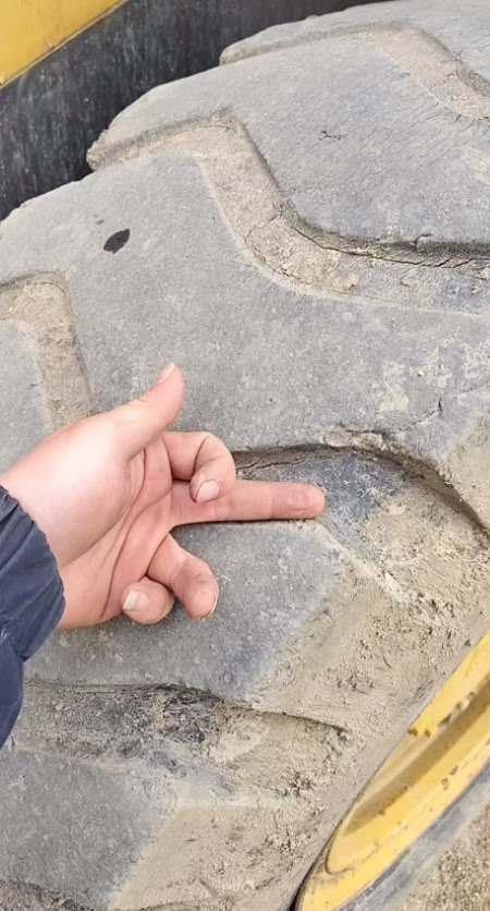 5月7日辽源14年工程机械加长臂临工933L装载机一辆网络拍卖公告