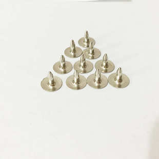 衣角钮扣 多种规格金属钮扣 一万一包尖头铜钉