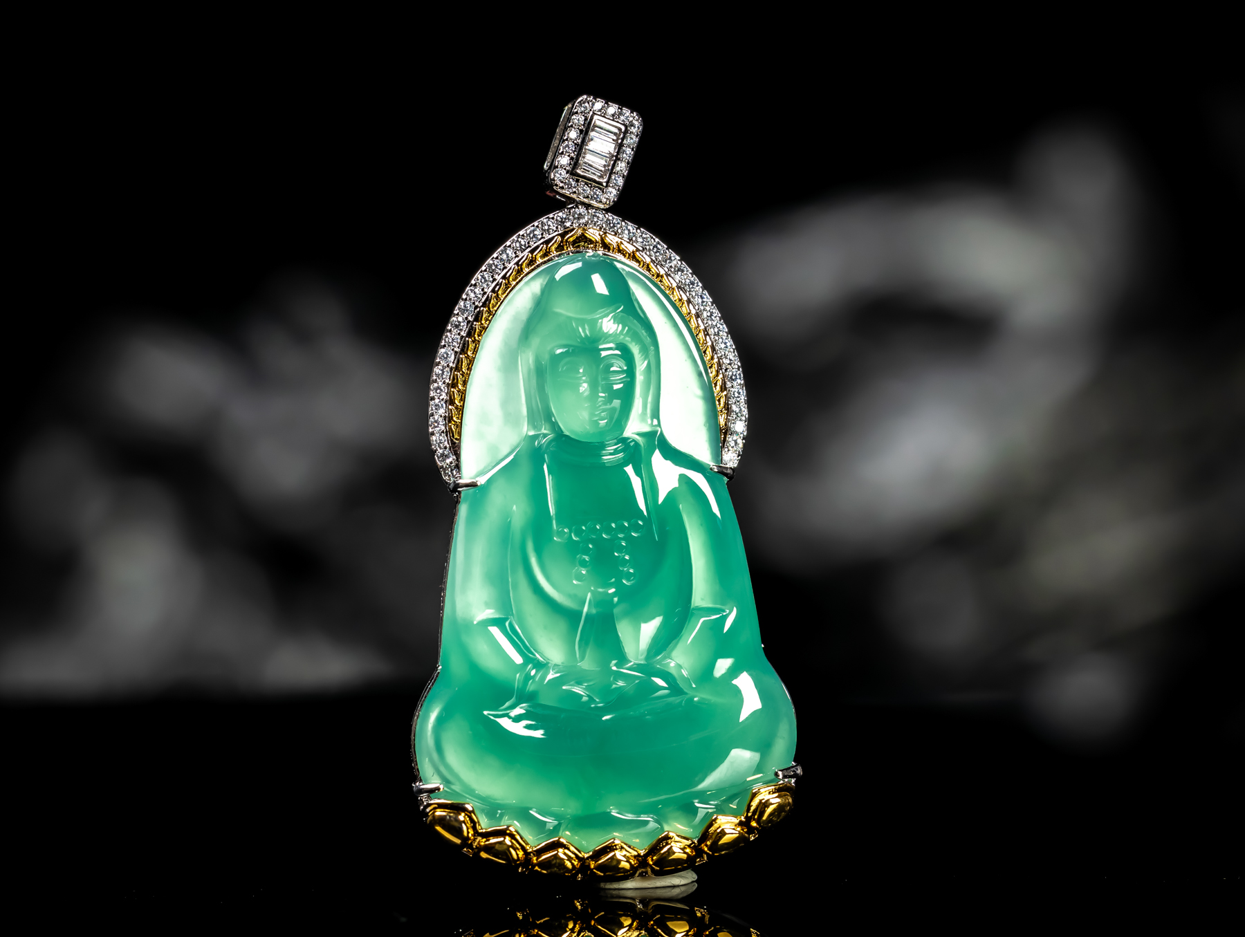 天然真品翡翠正品 水润冰蓝水满色精雕素面观音吊坠