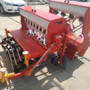 小麦播种机平原丘陵地区皆可旋耕播种施肥一体机