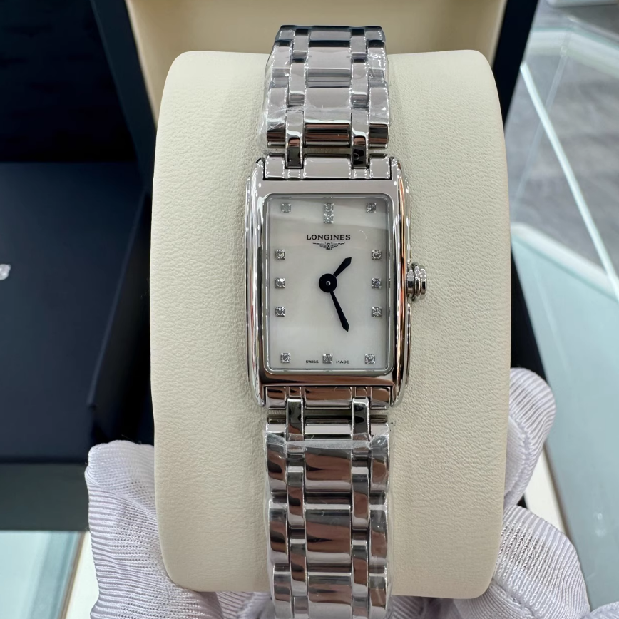 全套[9.8新]浪琴黛绰维纳系列精钢石英贝母钻石女表L5.258.4.87.6