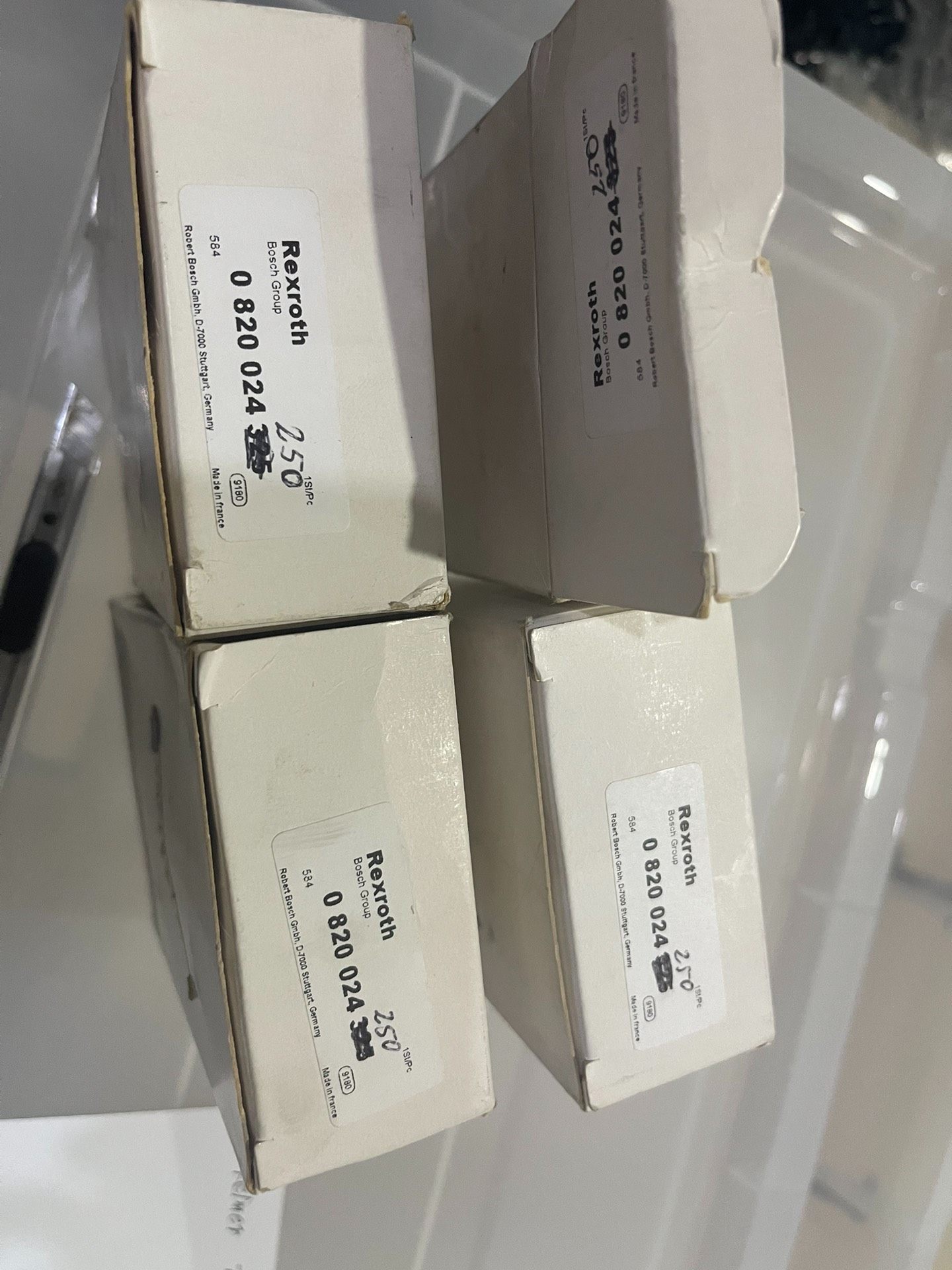 Bosch Ventil  0820024250  电磁阀