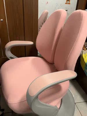 爱果乐成长桌椅缺点有哪些?爱果乐桌椅究竟怎么样?值这个价吗