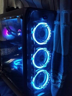 讨论一下：alienware外星人r13和r14区别哪个好？使用如何区别大不大