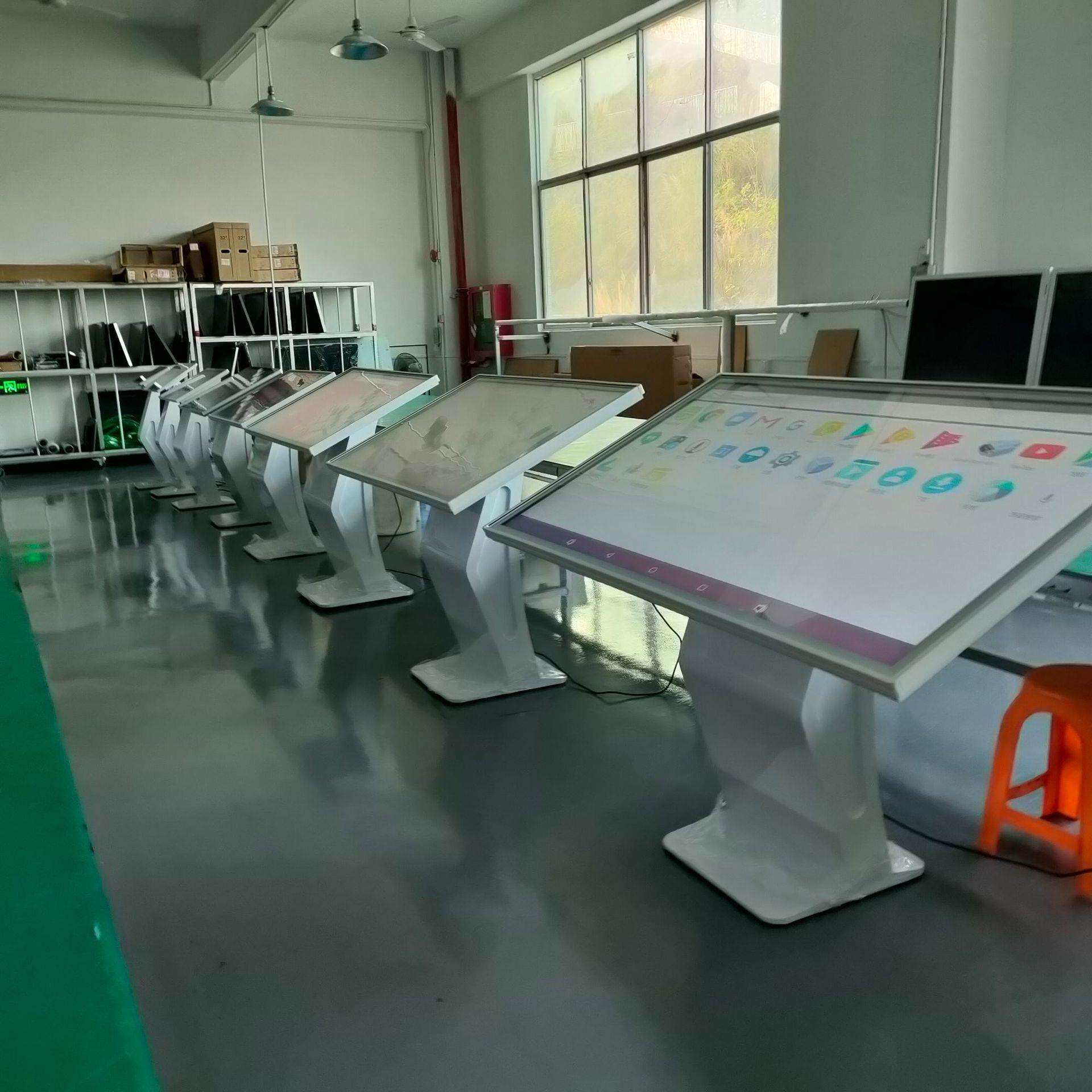 现货15-65寸立/卧式触摸查询一体机 K型白色 智能触控终端机低价