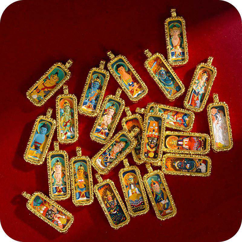 手绘唐卡五爷扎基拉姆黄财绿度母八大本命擦擦唐卡黄铜嘎乌盒吊坠