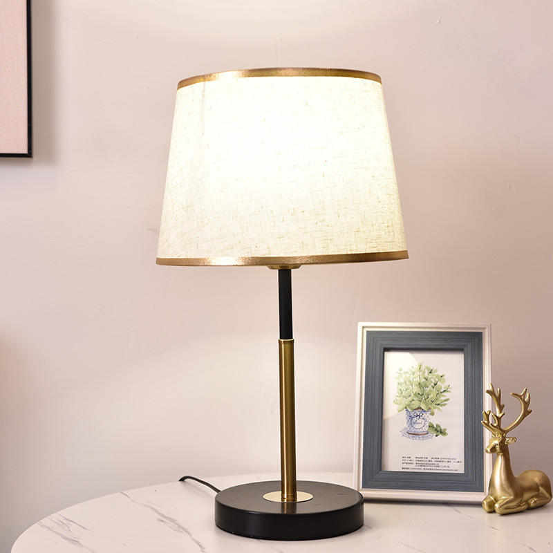 J6DA卧室台灯现代简约美式温馨床头灯轻奢浪漫新台灯触摸感应调光