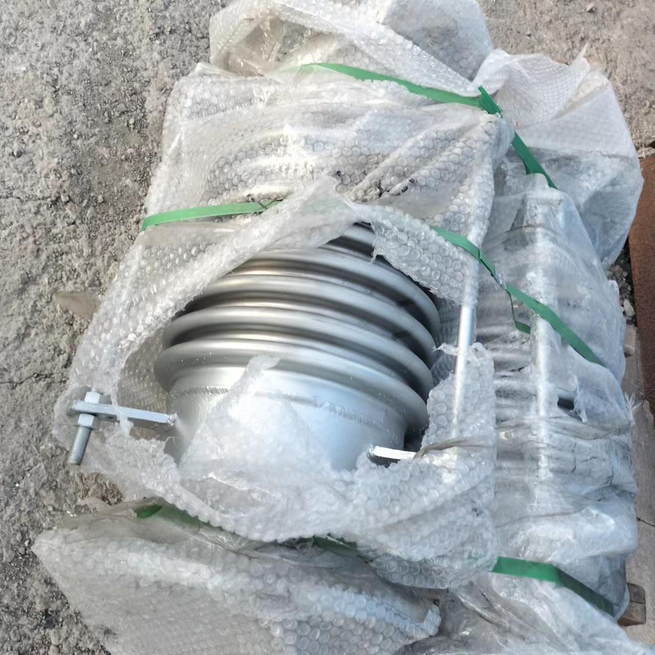 波纹膨胀节304膨胀节伸缩节电厂管道伸缩节内衬陶瓷耐磨伸缩节