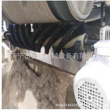 防爆电动滚刷清扫器 XQ-I型旋转式尼龙毛刷清煤机长期供应