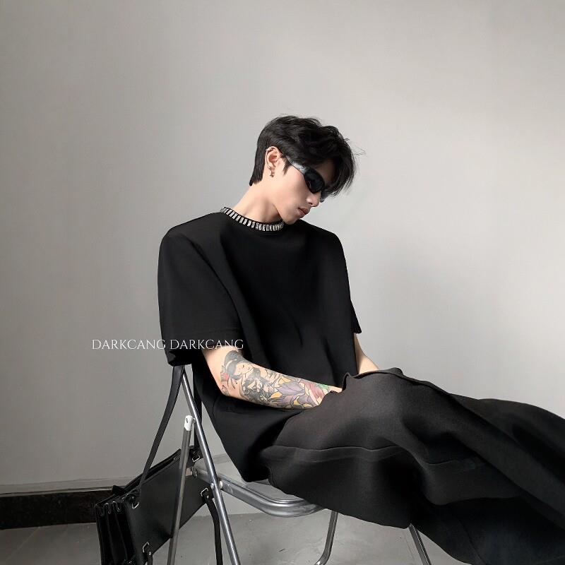 黑沧社/小众领口带钻设计感重磅垫肩短袖男夏季高级感痞帅廓形T恤