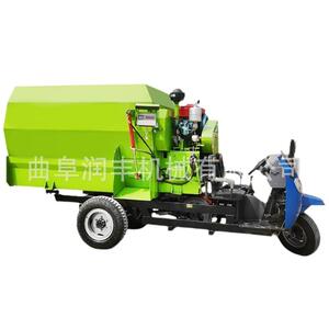 车载式立式搅拌撒料车5立方全日粮撒草机养殖设备秸秆粉碎投料机
