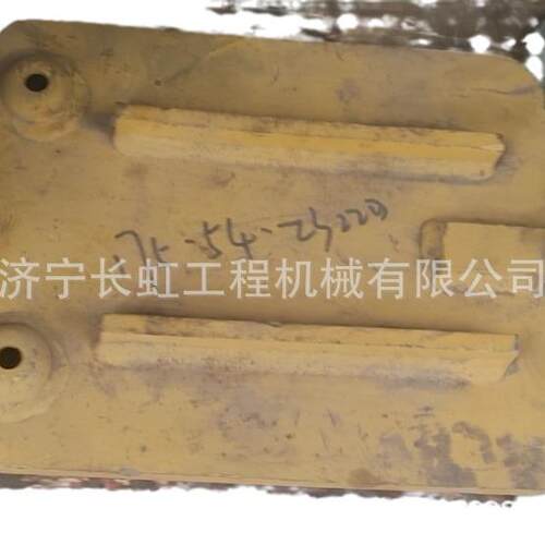 山推SD32推土机配件直供终端：175-54-23220t底护板端口盖