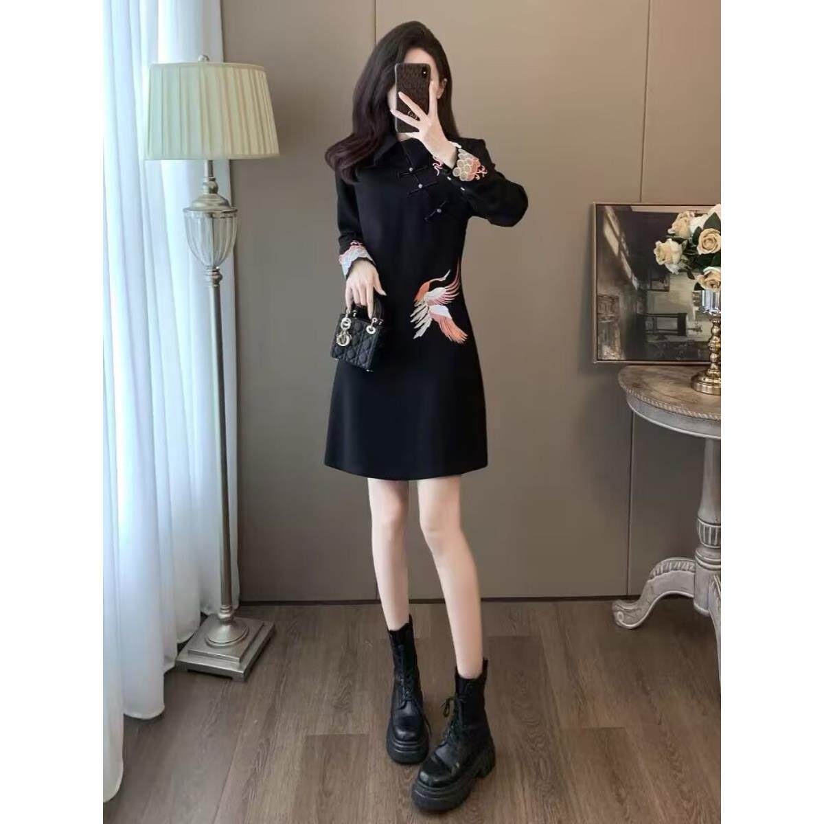 欧洲站新中国风重工绣花民族风服饰2025秋冬女装新款高端典雅休闲