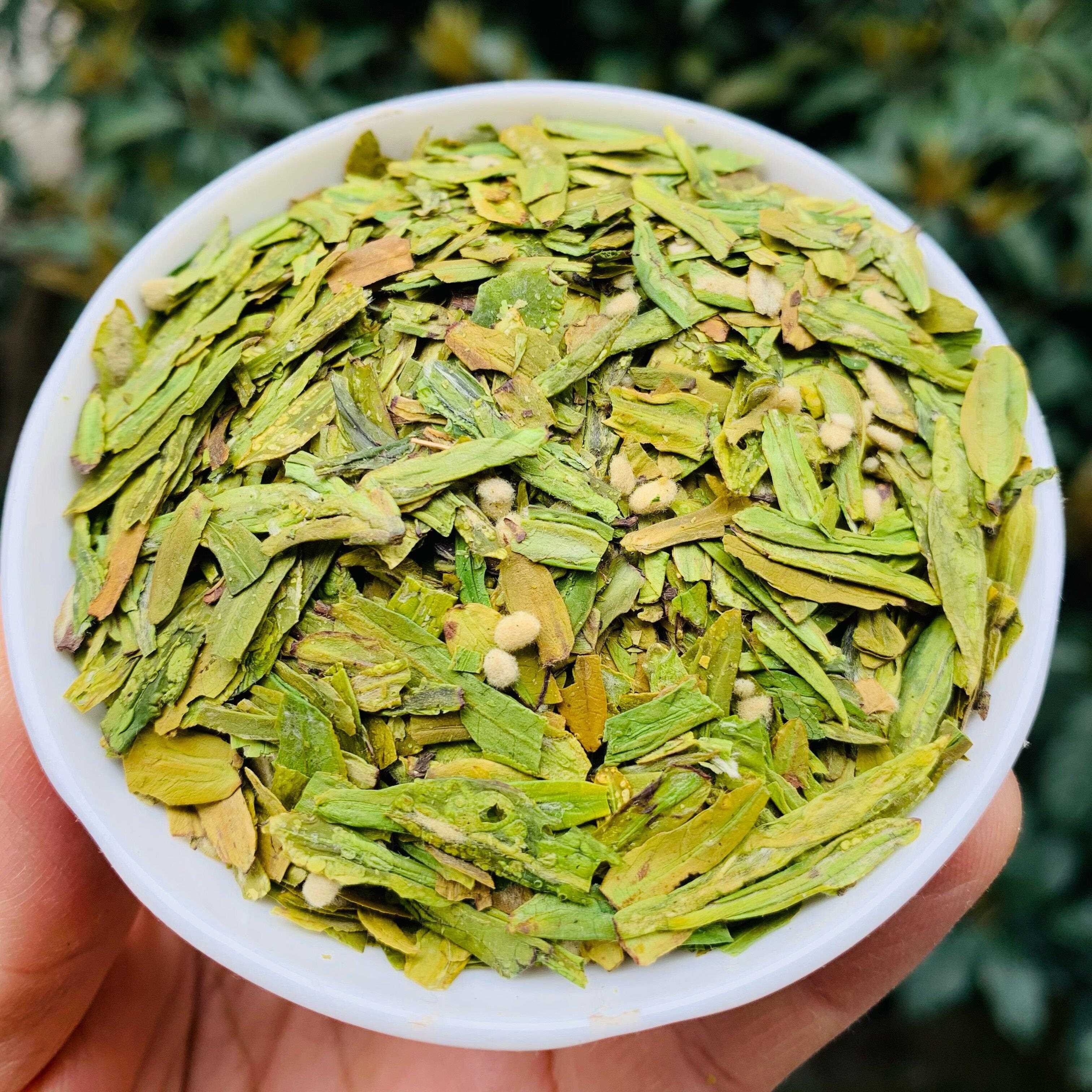 现货2025年新茶明前龙井大茶片碎茶心粗茶片杭州龙井绿茶茶农直销