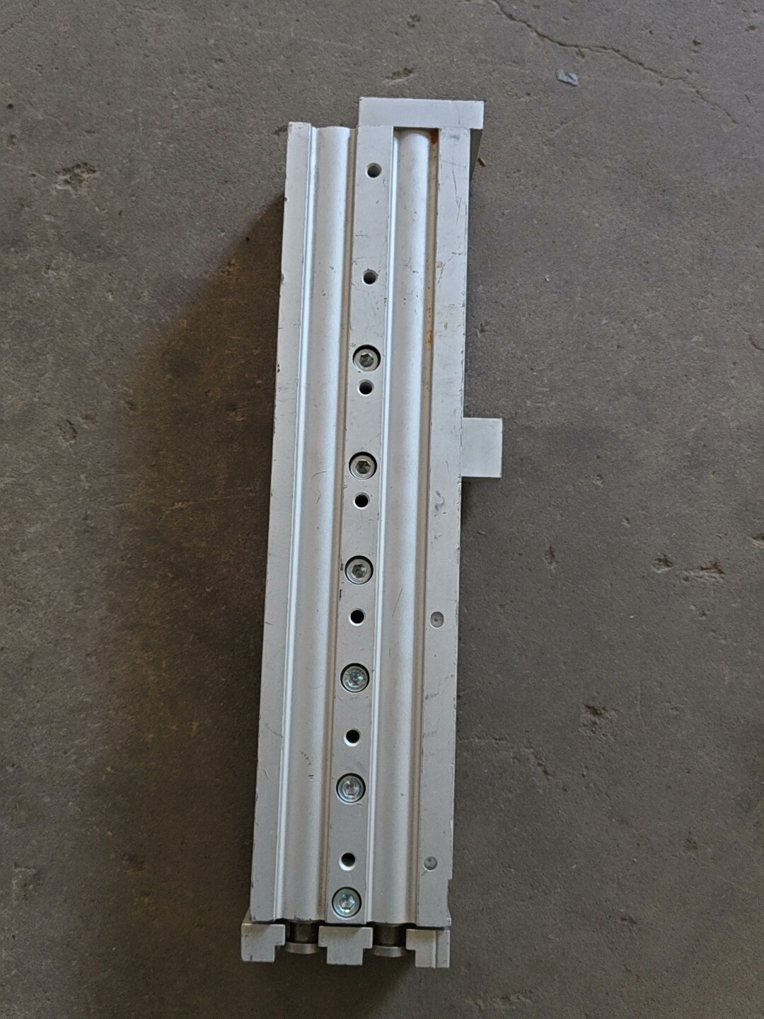 SMC加长型滑台气缸，MXS20一150，成色如图所示，只有